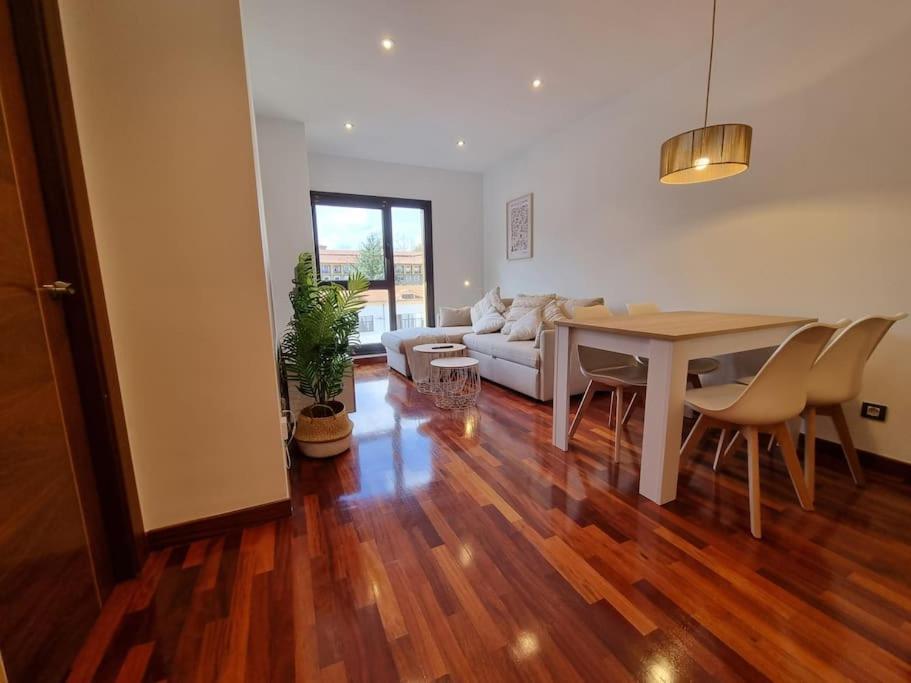 604B - Apartamento Con Garaje Oviedo Eksteriør bilde